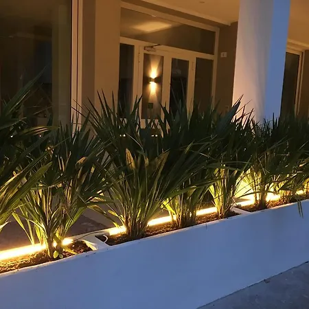 Lux